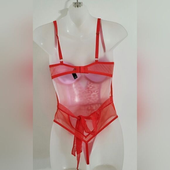 Victoria’s Secret Lace Mesh Apron Babydoll - Picture 4 of 6